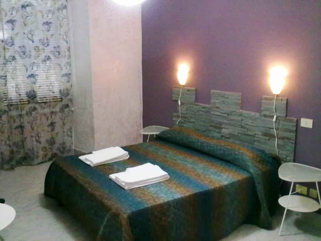 Gigi Holiday Rooms Рим Экстерьер фото