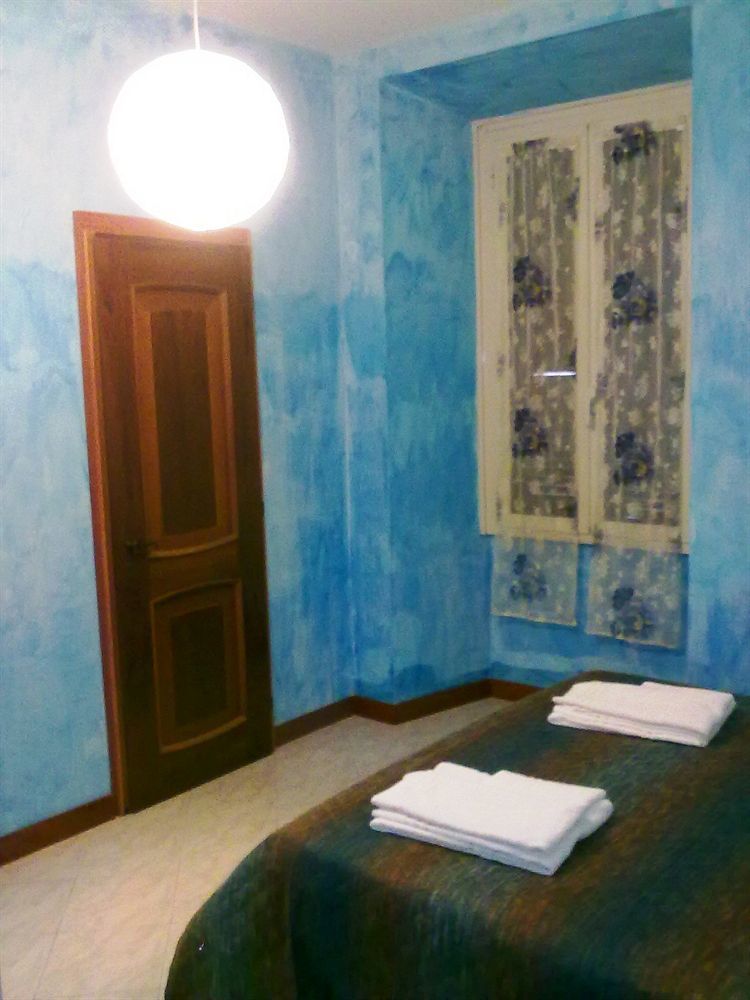Gigi Holiday Rooms Рим Экстерьер фото