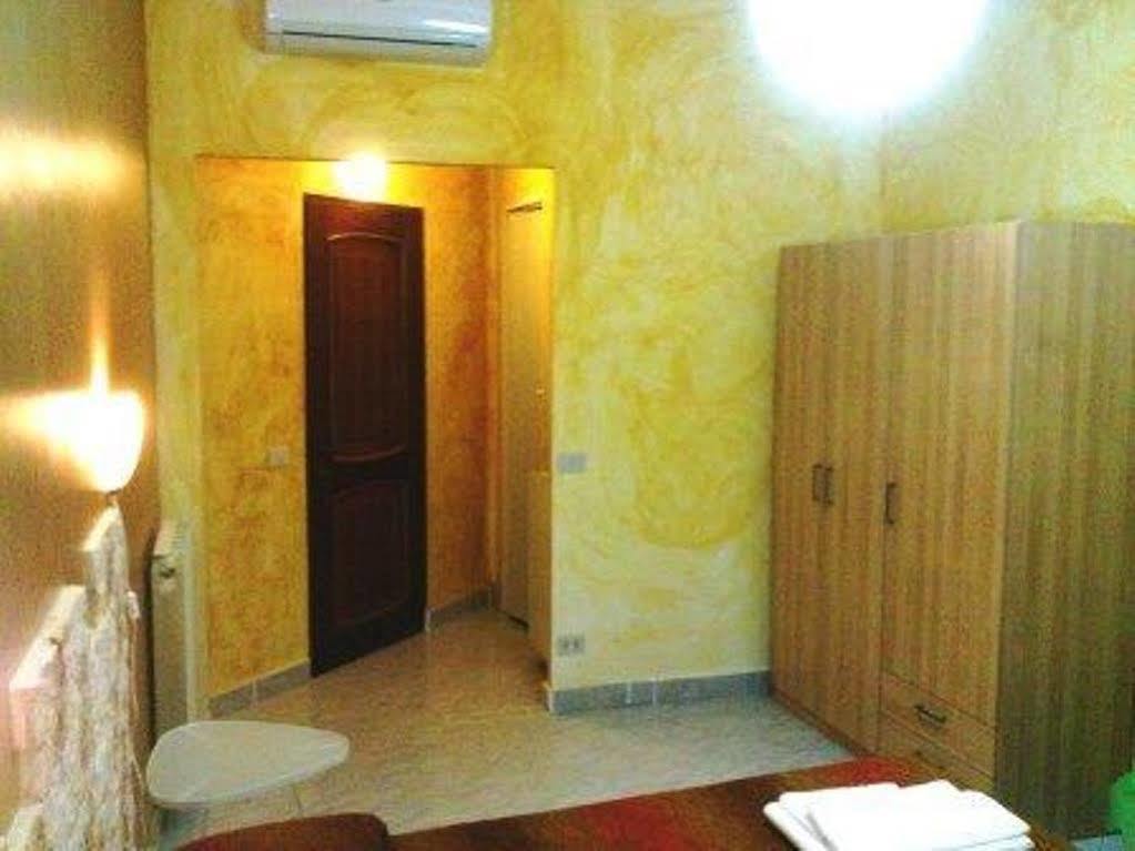 Gigi Holiday Rooms Рим Экстерьер фото