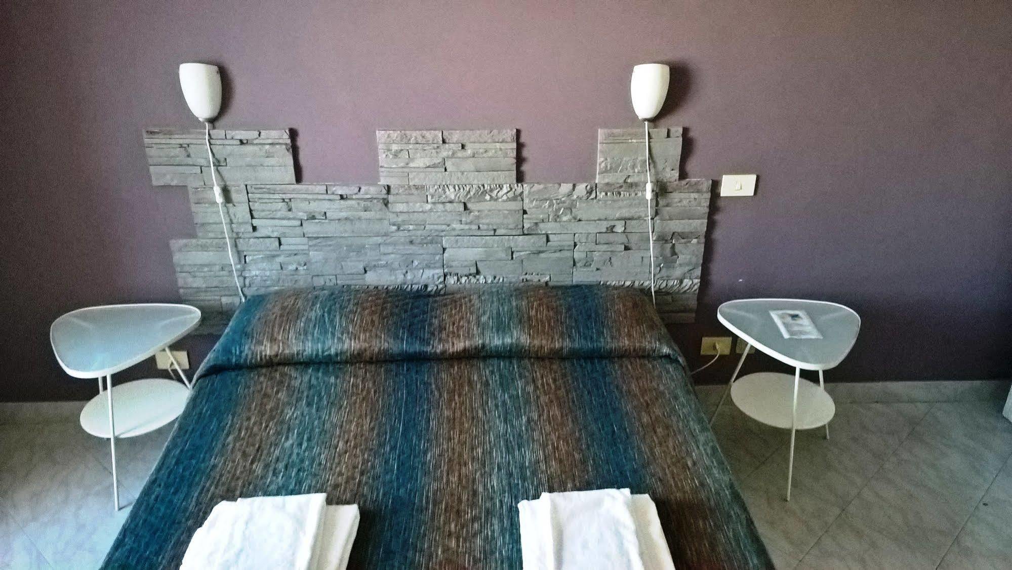 Gigi Holiday Rooms Рим Экстерьер фото